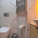 Kumbaraci & Πανσιόν