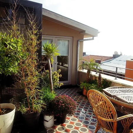 Guest house Kumbaraci & *