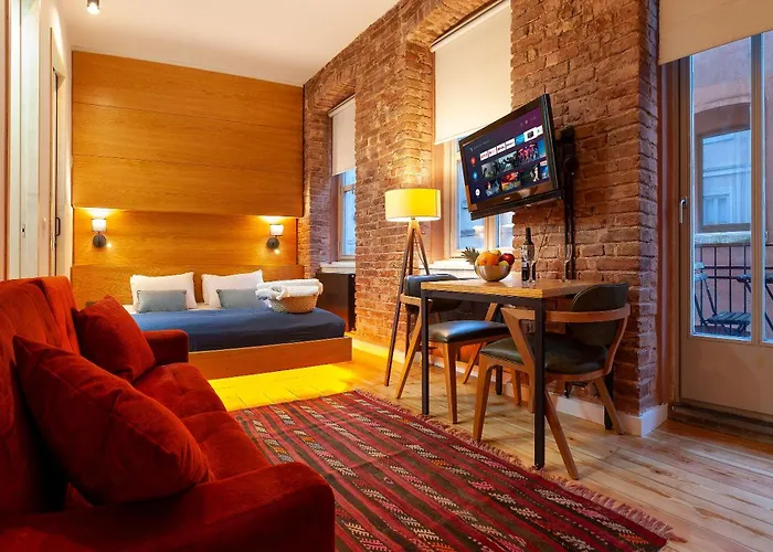 Kumbaraci & Penzion 3*